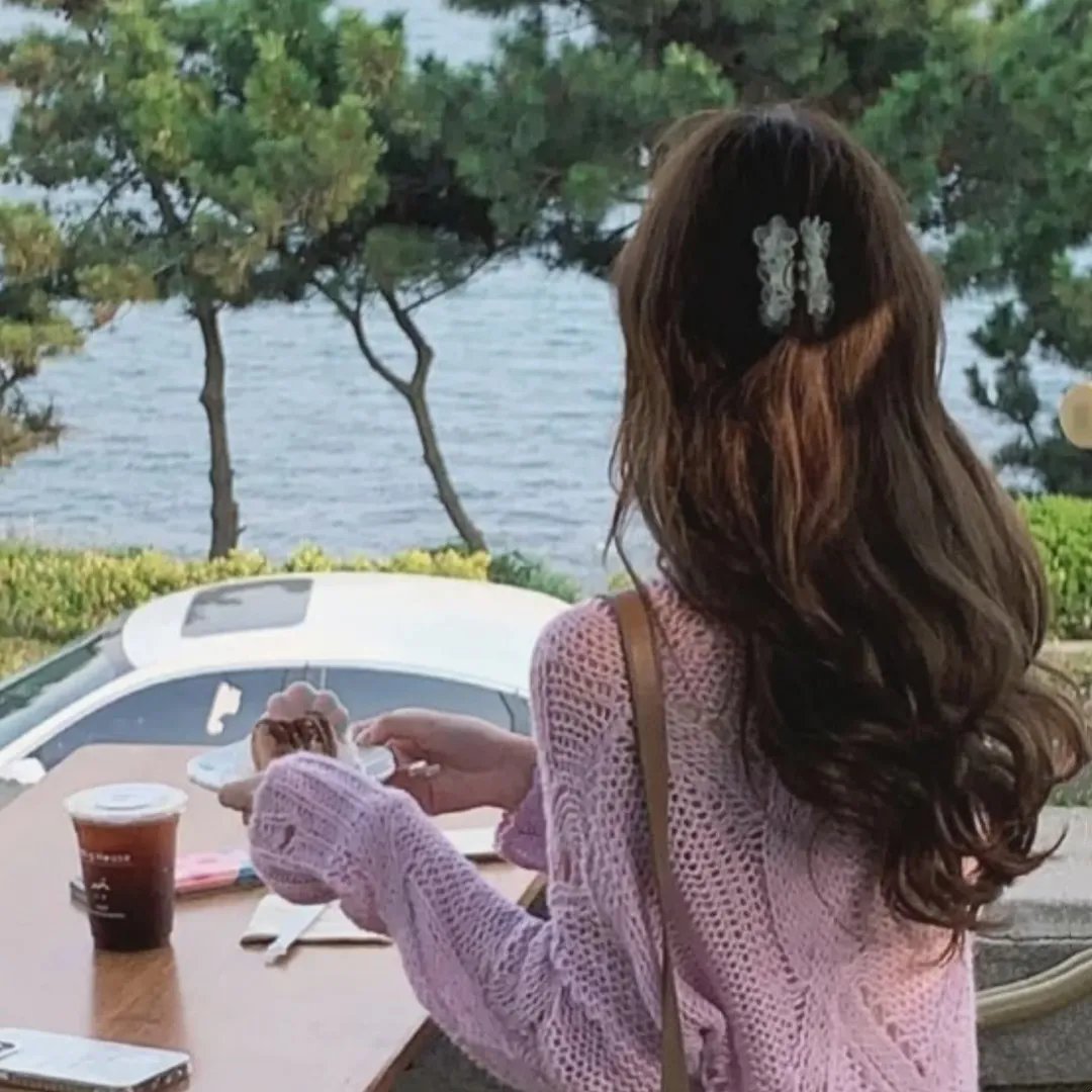 家庭珠宝海报