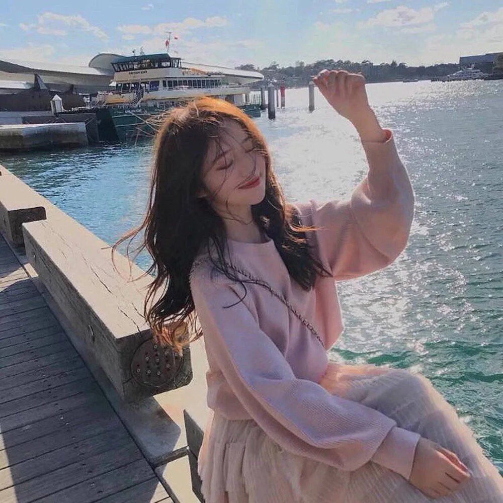 艰难时光海报